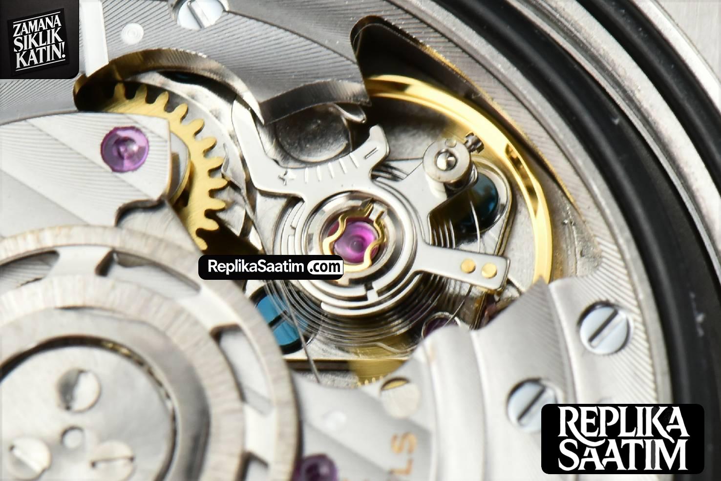 Chronomat B01 42MM GF RG/Black Dial SS Bracelet 7750 -21
