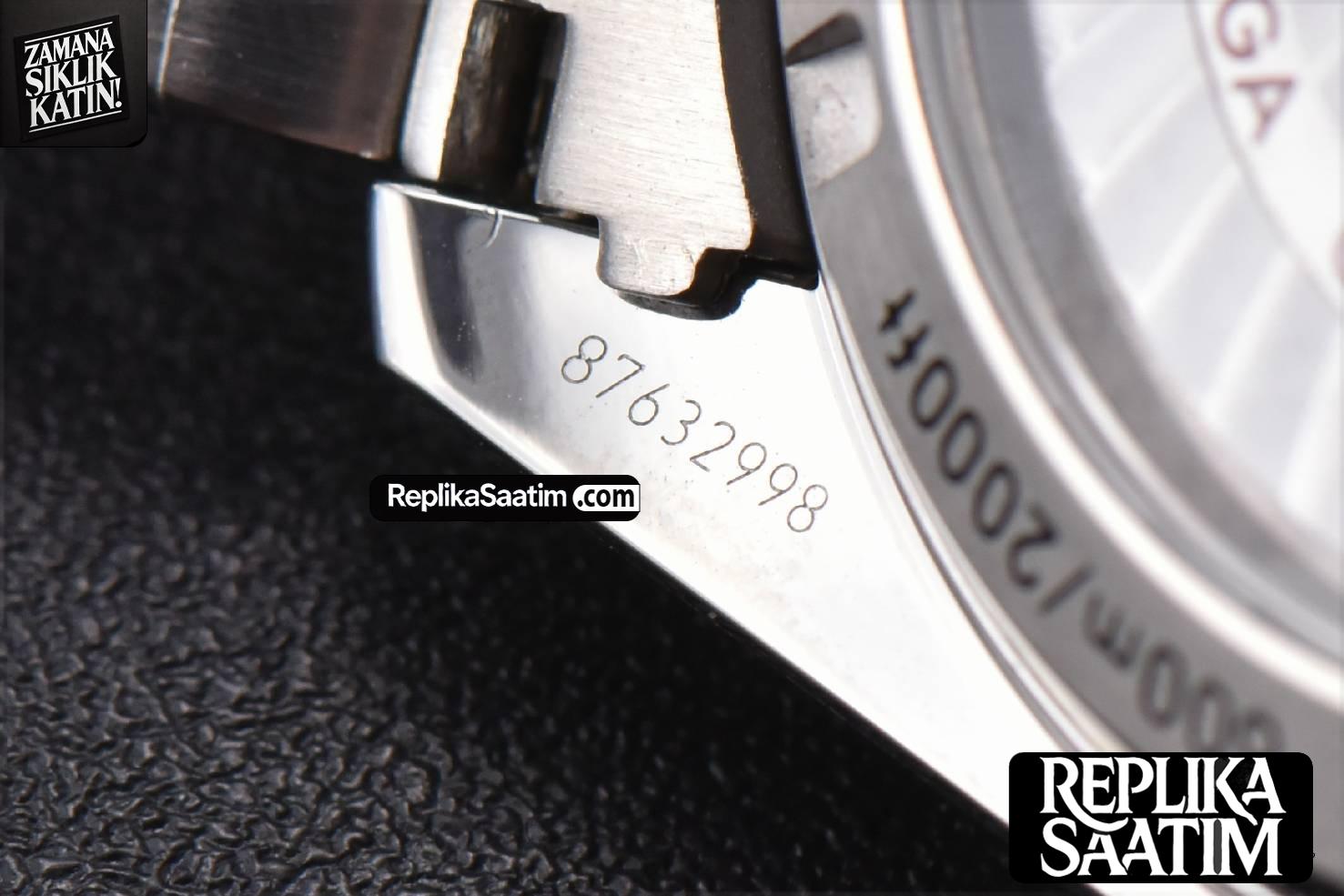 Planet Ocean 600m 42mm VSF Black Dial SS Bracelet A8500 -22